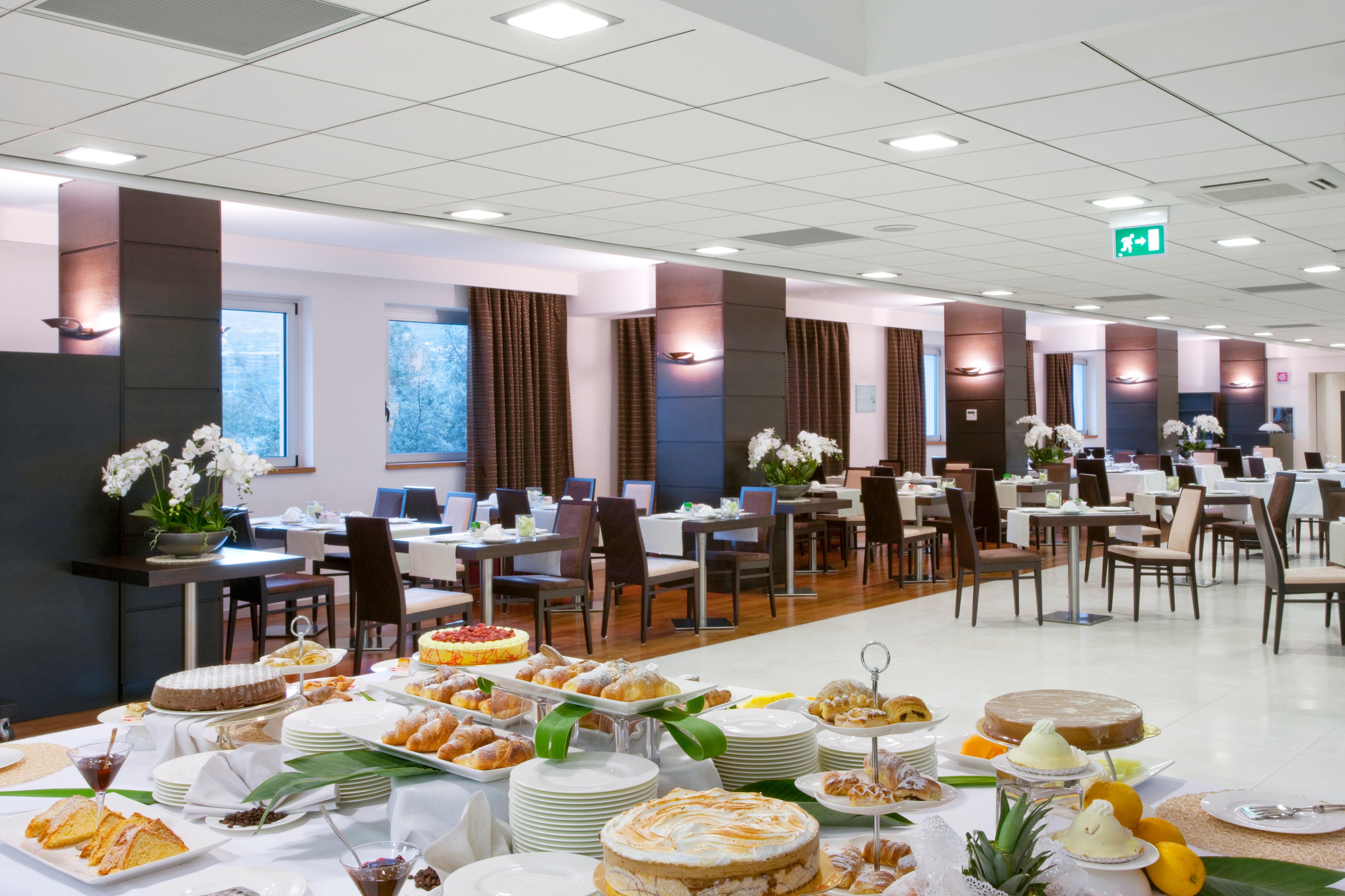 Holiday Inn Salerno-Cava De' Tirreni By Ihg Exterior photo